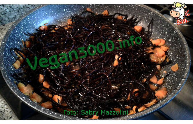 Foto numero 3 della ricetta Hiziki seaweed with vegetables