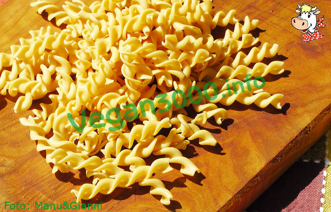 Foto numero 1 della ricetta Fusilli al pesto di spinaci e noci