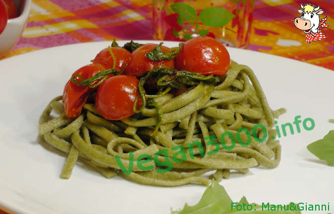 Foto numero 1 della ricetta Wild garlic tagliolini with two colors seasoning