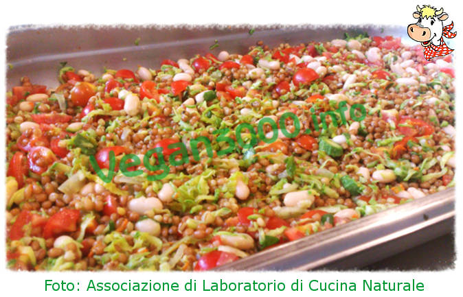 Foto numero 1 della ricetta Insalata di grano tenero, cannellini e verdure