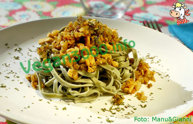 Foto numero 1 della ricetta Spirulina tagliatelle with TT ragout