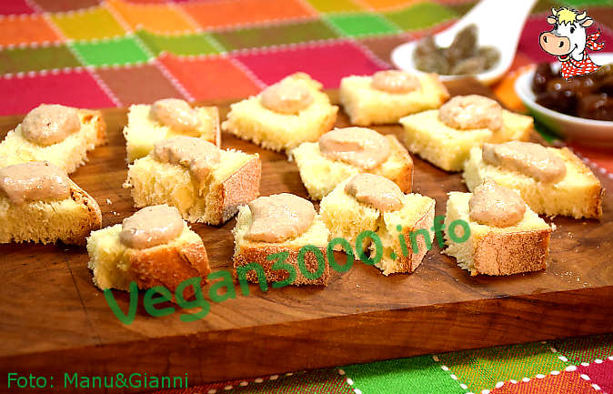 Foto numero 1 della ricetta Pâté di tofu, olive e capperi