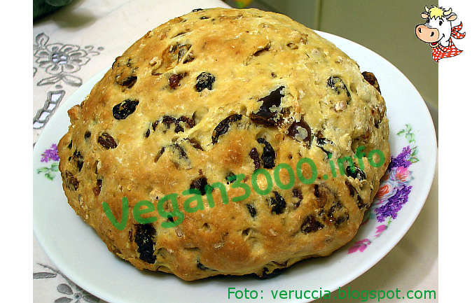 Foto numero 1 della ricetta Pandolce with dried fruit