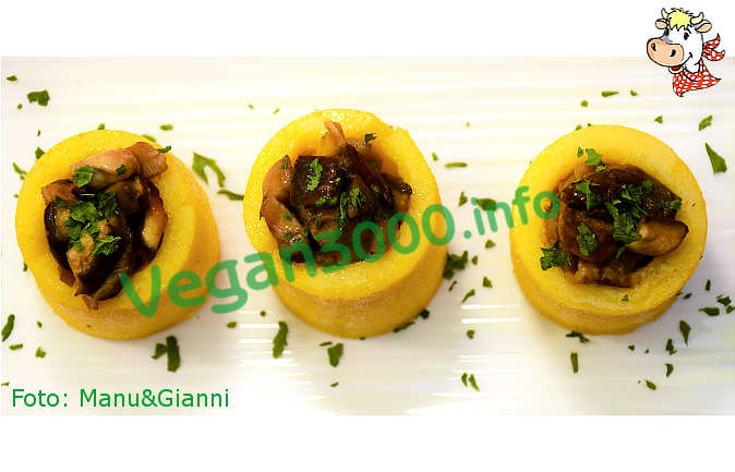 Foto numero 2 della ricetta Vol au vent of polenta with porcini mushrooms