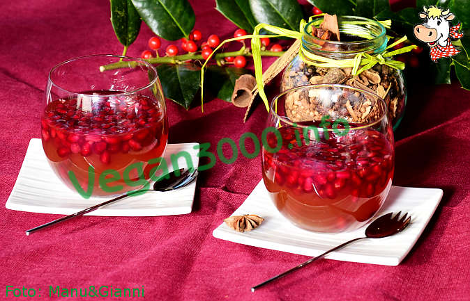 Foto numero 4 della ricetta Kanten of pomegranate (pomegranate pudding)