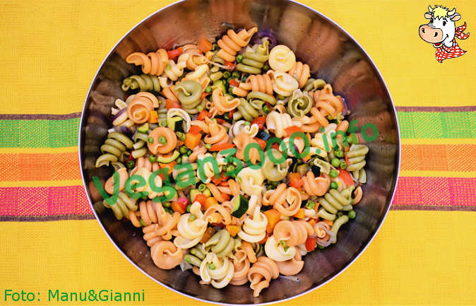 Foto numero 2 della ricetta Insalata di pasta con le verdure