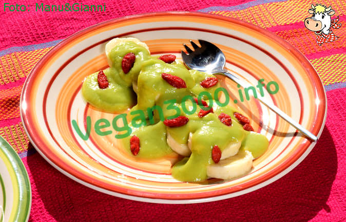 Foto numero 2 della ricetta Dessert con mousse di avocado su letto di banane