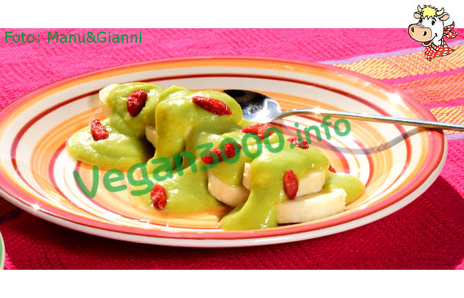 Foto numero 3 della ricetta Dessert con mousse di avocado su letto di banane