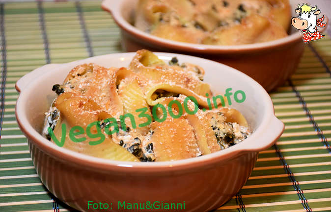 Foto numero 1 della ricetta Baked stuffed conchiglioni