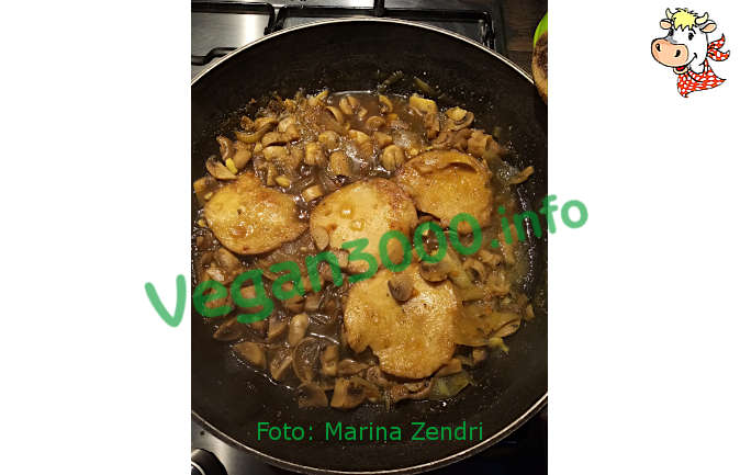 Foto numero 2 della ricetta Scaloppine ai funghi