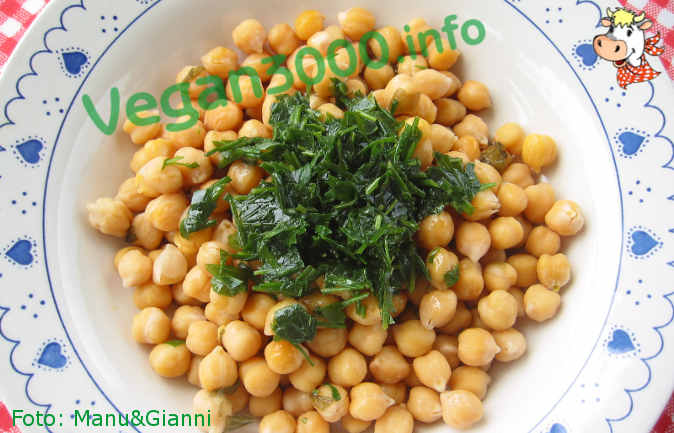 Foto numero 1 della ricetta Chickpeas with parsley and chives