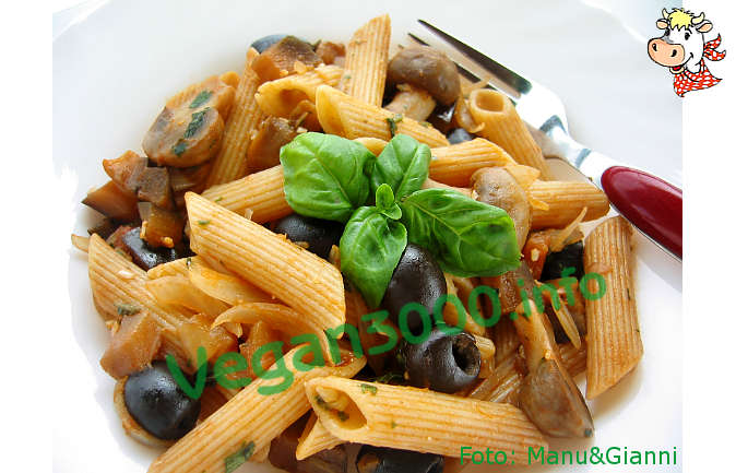 Foto numero 1 della ricetta Pasta with eggplant and basil